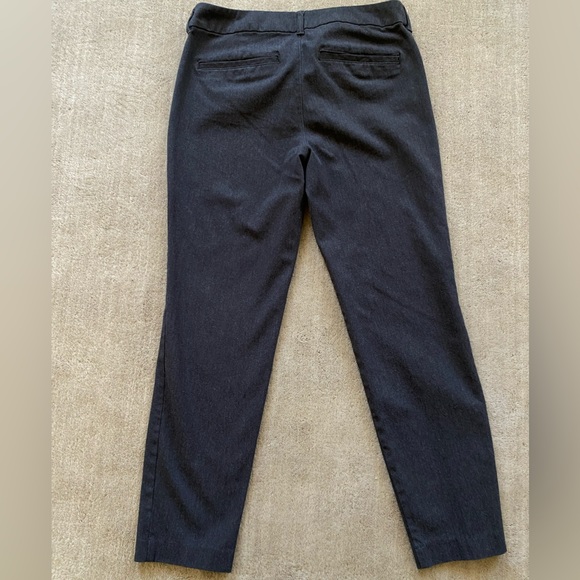 Old Navy Pixie Pants - Size 8 - Picture 6 of 8
